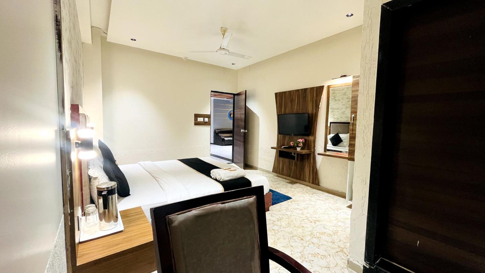 Shrimad Chandkheda Ahmedabad Exterior photo